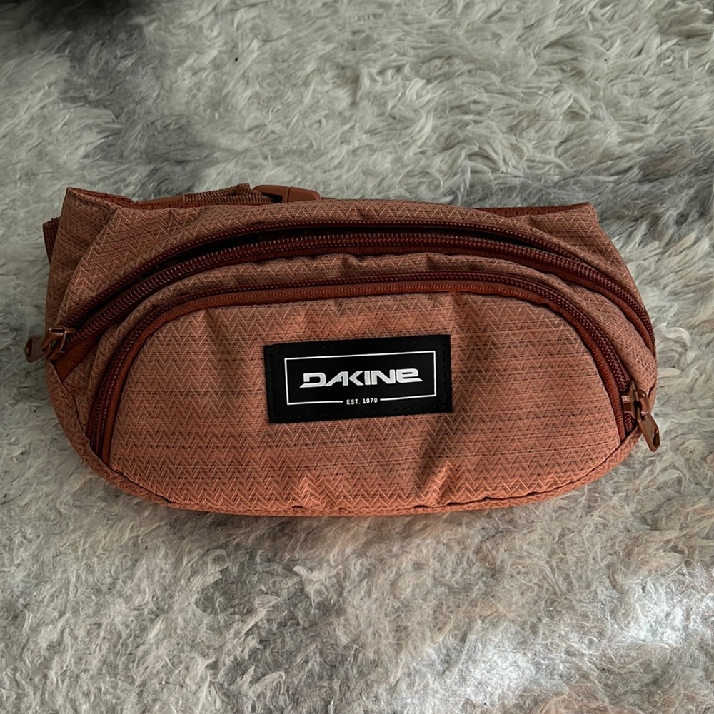 Dakine Fanny pack